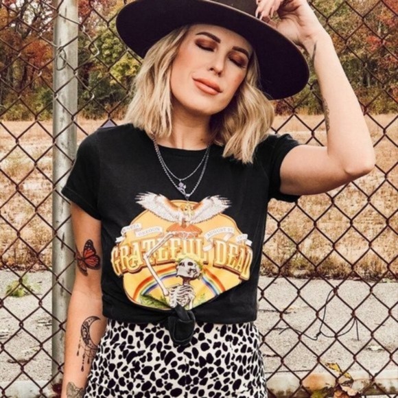 Tops - Vintage style Grateful Dead Graphic Tee